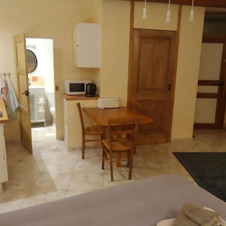 Au Coeur De Montastruc-La-Conseillere - Chambres D'Hotes Εξωτερικό φωτογραφία