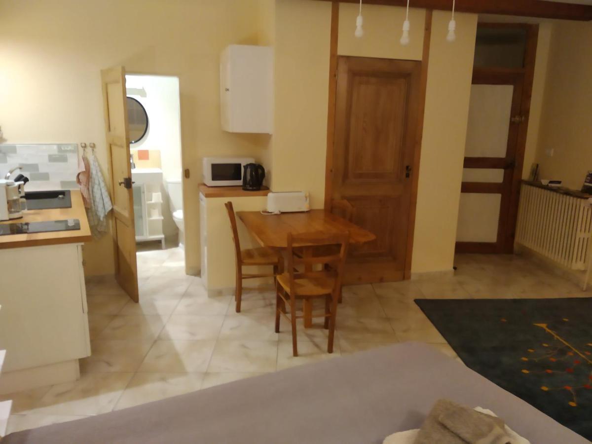 Au Coeur De Montastruc-La-Conseillere - Chambres D'Hotes Εξωτερικό φωτογραφία
